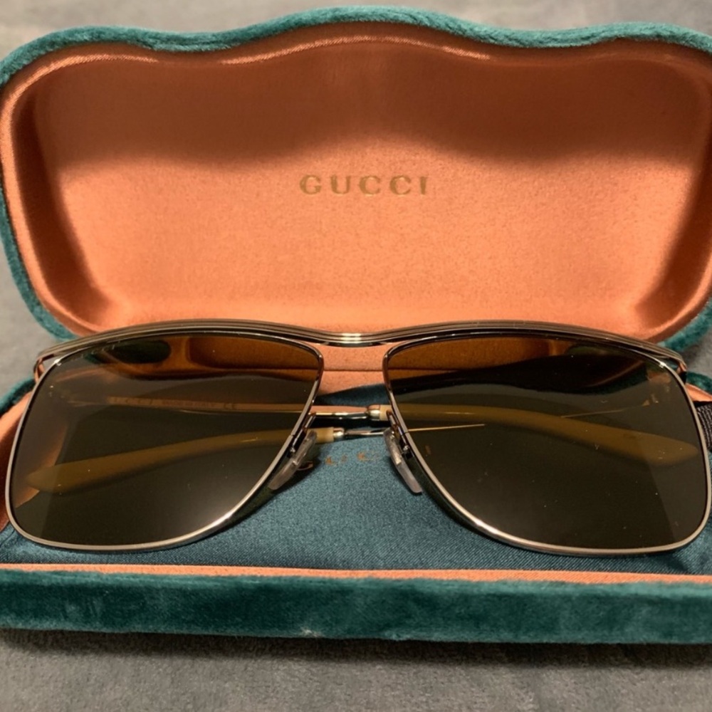 Gucci sunglasses GG0821S 6213-145